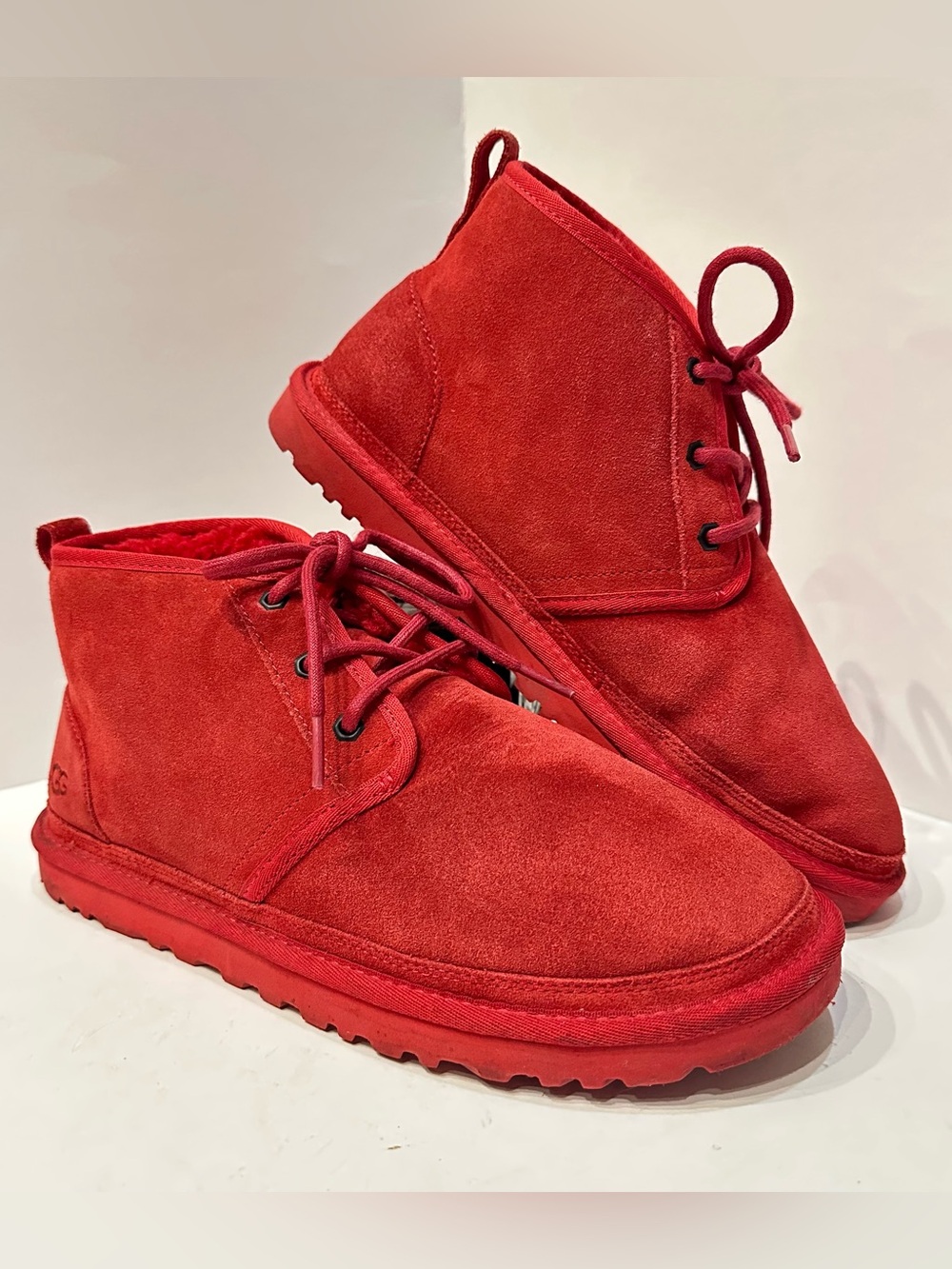UGG Neumel Ankle Boots Mens Size 10 Red Suede Shearling Chukka Lace Up 3236